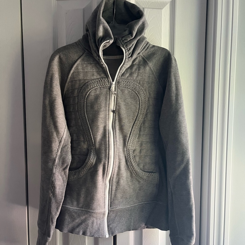 Lululemon Cuddle Up Scuba fit jacket size 4 grey